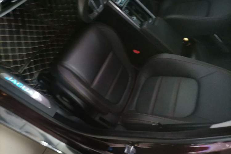 Used Jaguar XEL 2019 2.0T 200 PS Luxury Edition Left Front Seat
