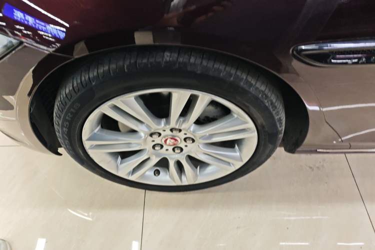 Used Jaguar XEL 2019 2.0T 200 PS Deluxe Edition Left Front Wheel Hub