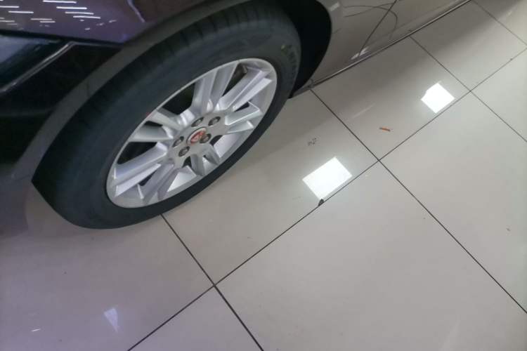 Used Jaguar XEL 2019 2.0T 200 PS Luxury Edition Left Front Wheel Hub