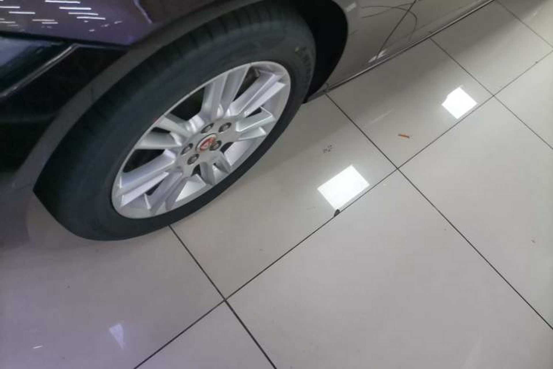 Used Jaguar XEL 2019 2.0T 200 PS Luxury Edition Left Front Wheel Hub