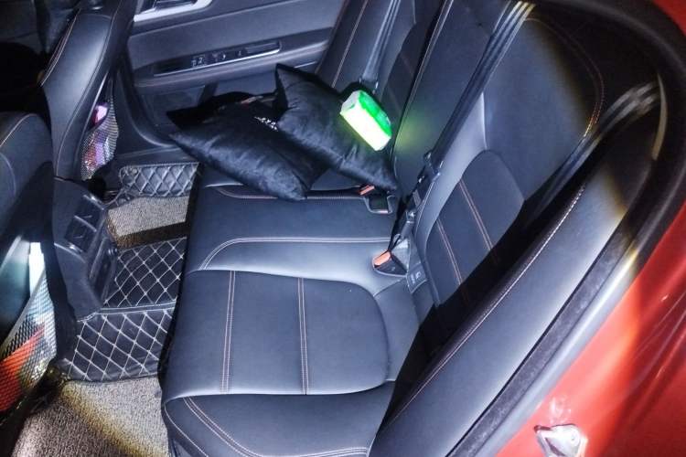 Used Jaguar XEL 2019 2.0T 200 PS Luxury Edition Left Rear Seat