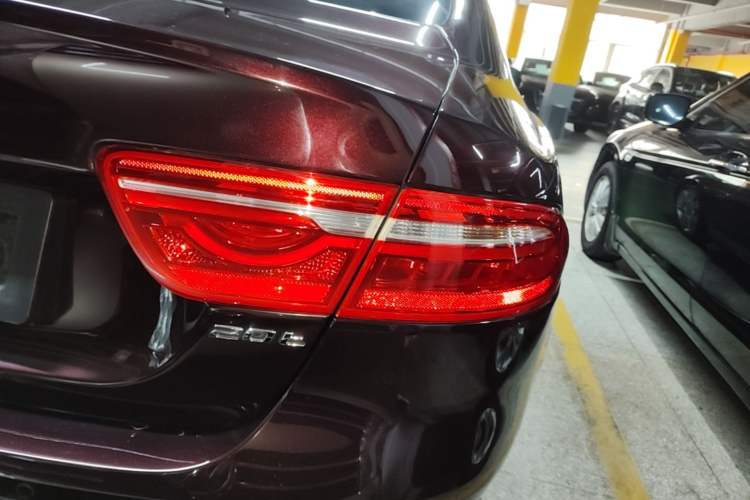 Used Jaguar XEL 2019 2.0T 200 PS Deluxe Edition Right Rear Taillight