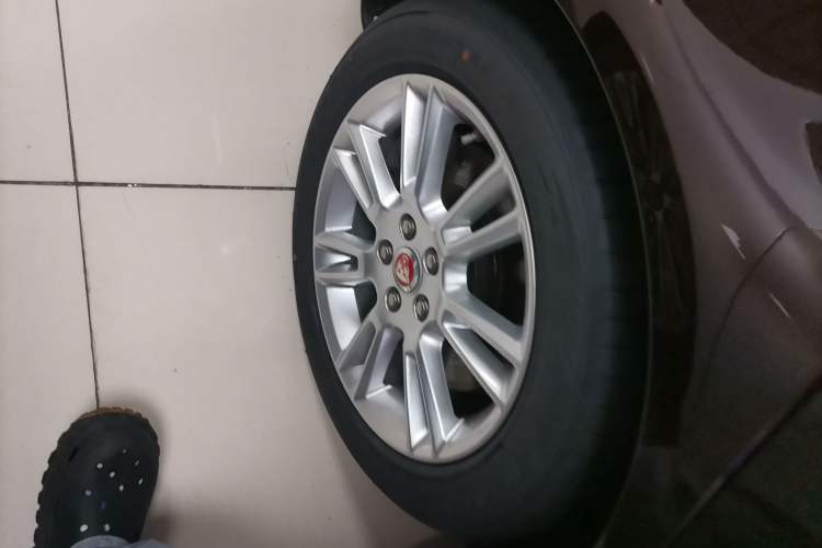 Used Jaguar XEL 2019 2.0T 200 PS Luxury Edition Right Rear Wheel Hub