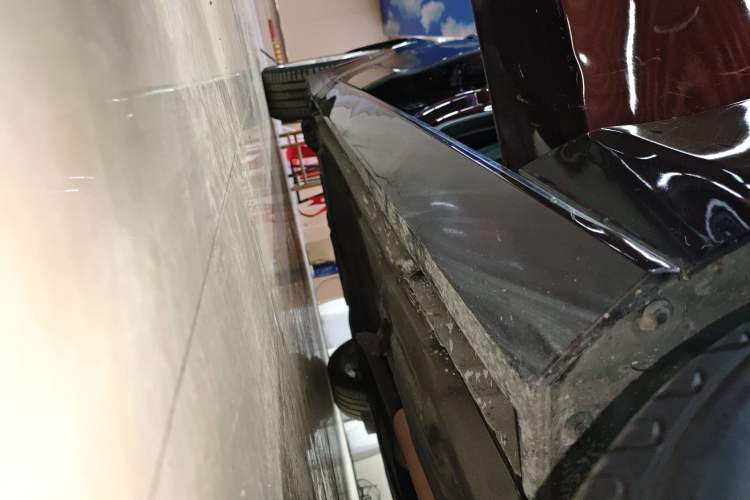 Used Jaguar XEL 2019 2.0T 200 PS Deluxe Edition Right Side Sill
