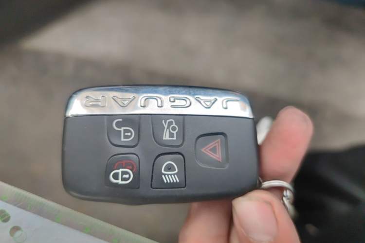 Used Jaguar XEL 2019 2.0T 200 PS Deluxe Edition Vehicle Key