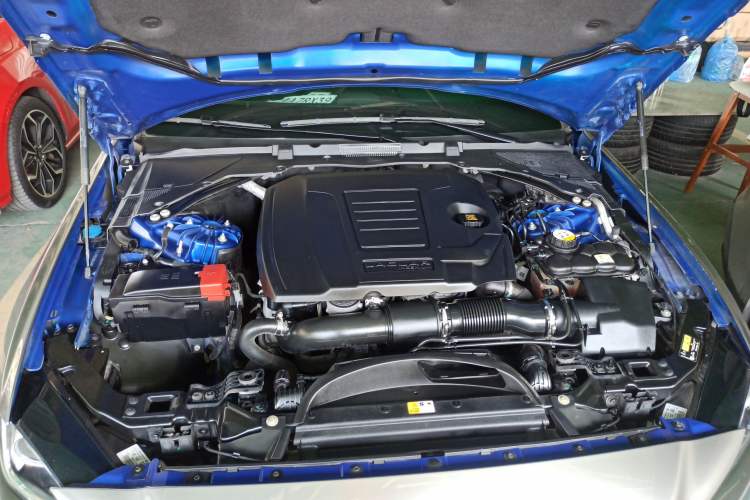 Used Jaguar XEL 2019 2.0T 200 PS Elite Edition Engine Bay