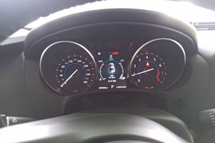 Used Jaguar XEL 2019 2.0T 200 PS Elite Edition Instrument Cluster