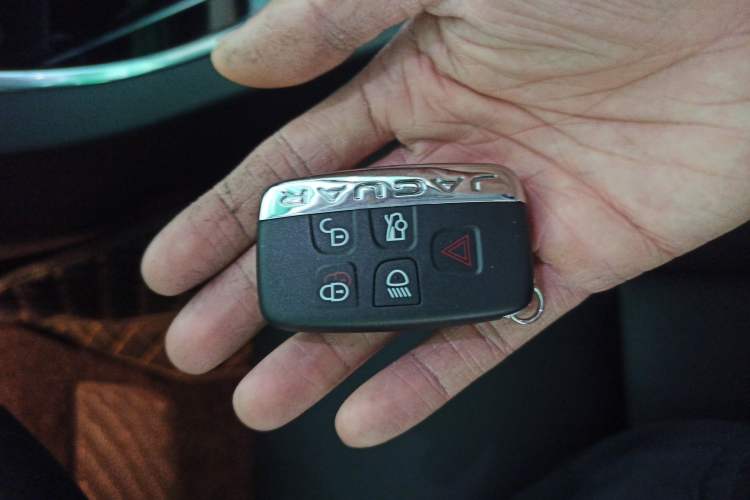Used Jaguar XEL 2019 2.0T 200 PS Elite Edition Interior 1