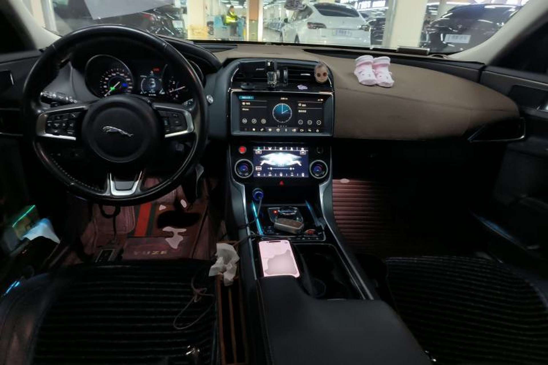 Used Jaguar XEL 2019 2.0T 200 PS Luxury Edition Interior 2