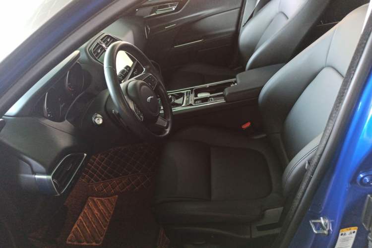 Used Jaguar XEL 2019 2.0T 200 PS Elite Edition Left Front Seat