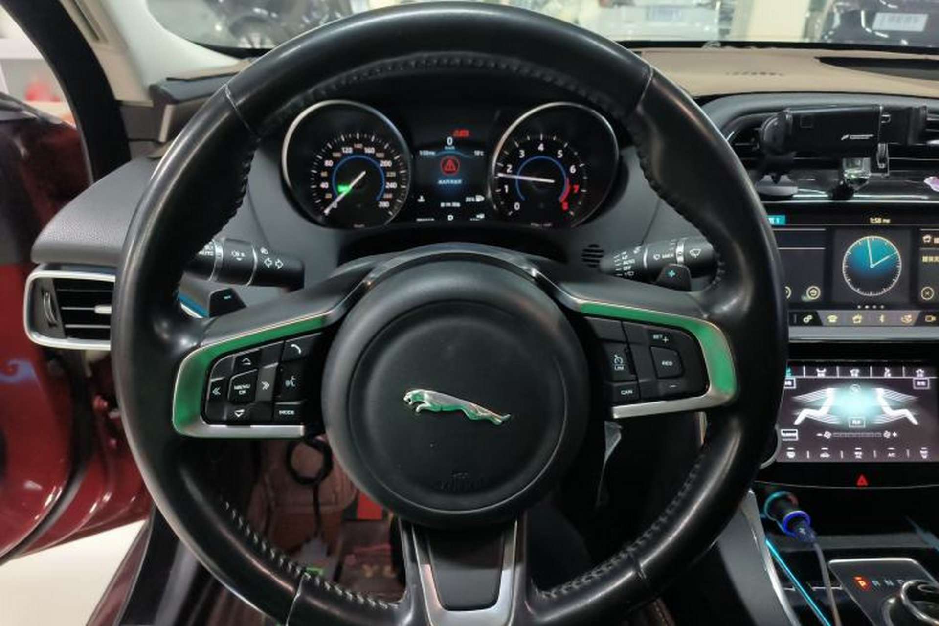 Used Jaguar XEL 2019 2.0T 200 PS Luxury Edition Steering Wheel