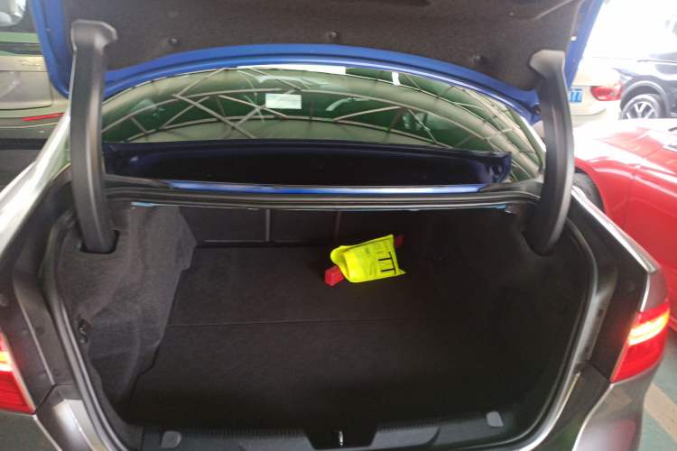Used Jaguar XEL 2019 2.0T 200 PS Elite Edition Trunk