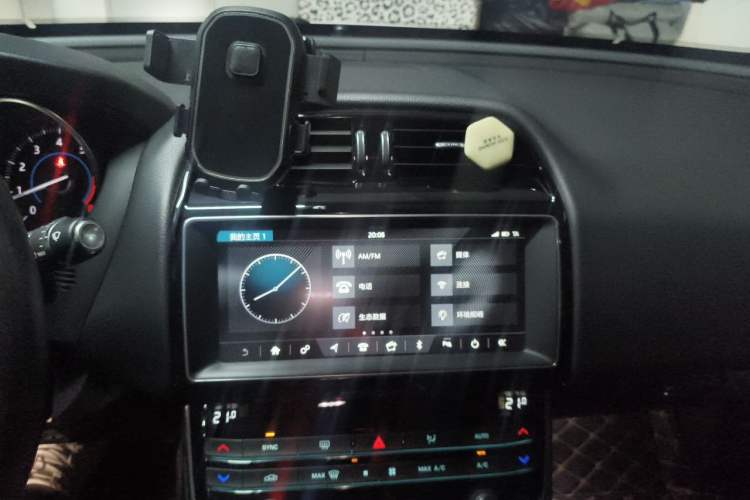 Used Jaguar XEL 2019 2.0T 200 PS Luxury Edition Audio And AC Panel