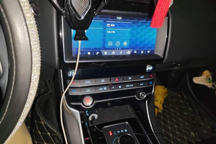 Used Jaguar XEL 2019 2.0T 200 PS Elite Edition Audio And AC Panel