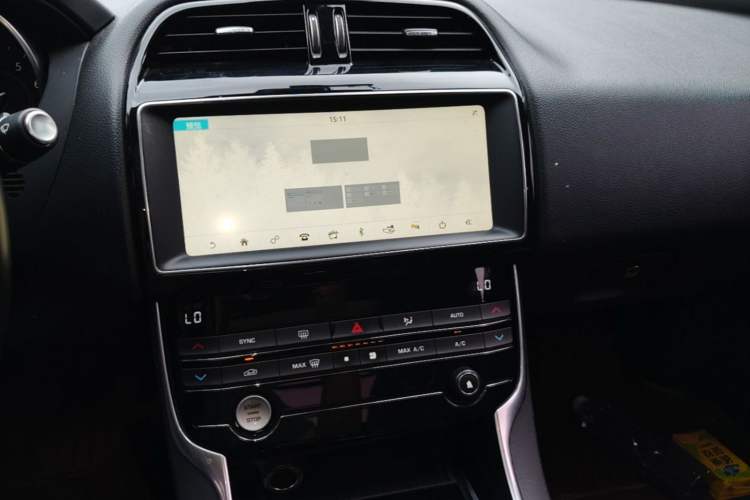 Used Jaguar XEL 2019 2.0T 200 PS Elite Edition Audio And AC Panel