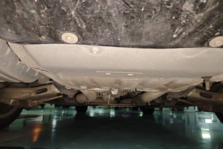 Used Jaguar XEL 2019 2.0T 200 PS Deluxe Edition Chassis Rear