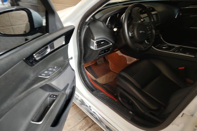 Used Jaguar XEL 2019 2.0T 200 PS Elite Edition Driver Seat