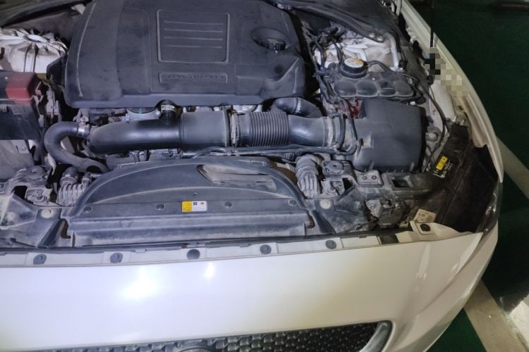Used Jaguar XEL 2019 2.0T 200 PS Deluxe Edition Engine Bay Left