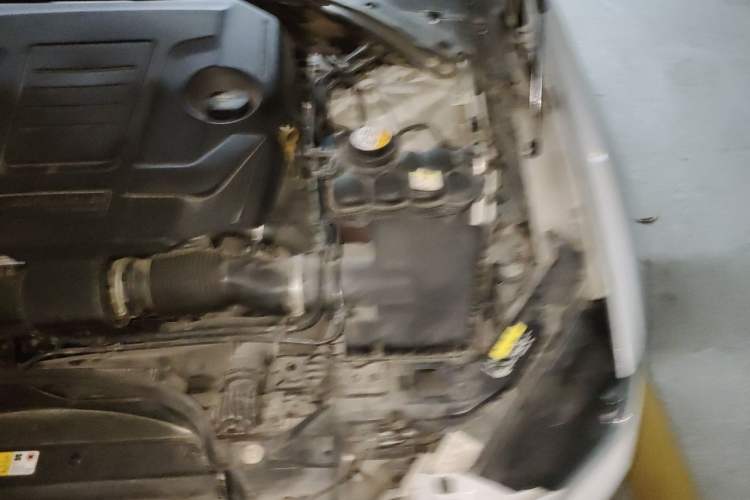 Used Jaguar XEL 2019 2.0T 200 PS Luxury Edition Engine Bay Left