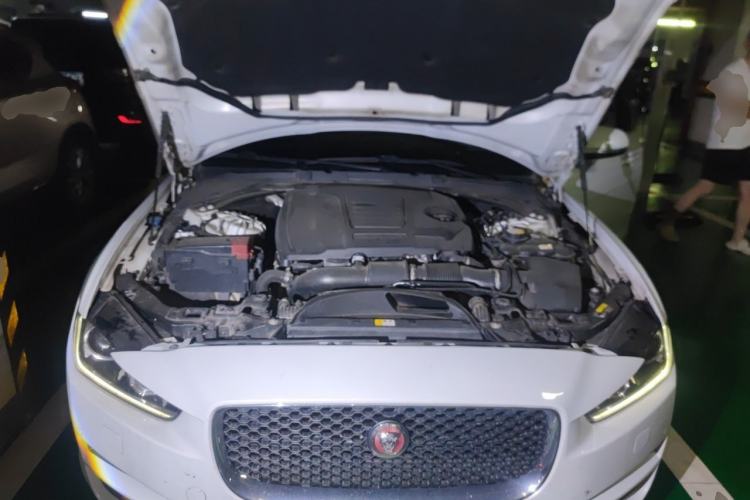 Used Jaguar XEL 2019 2.0T 200 PS Deluxe Edition Engine Bay