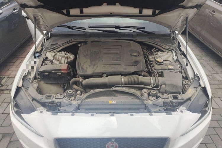 Used Jaguar XEL 2019 2.0T 200 PS Deluxe Edition Engine Bay