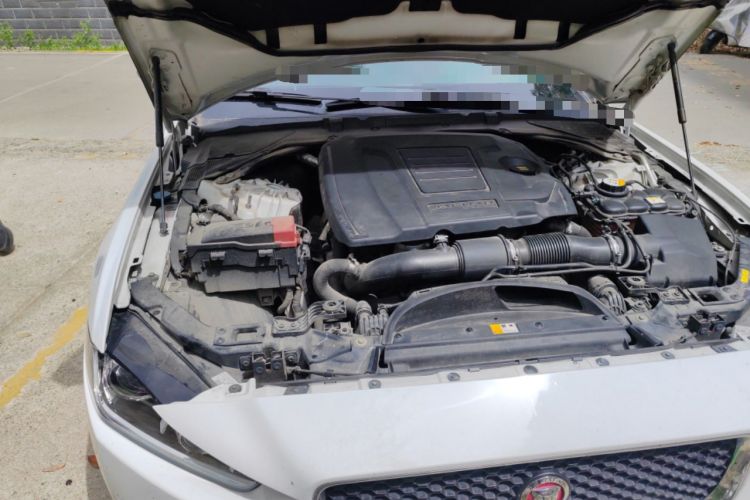 Used Jaguar XEL 2019 2.0T 200 PS Deluxe Edition Engine Bay Right