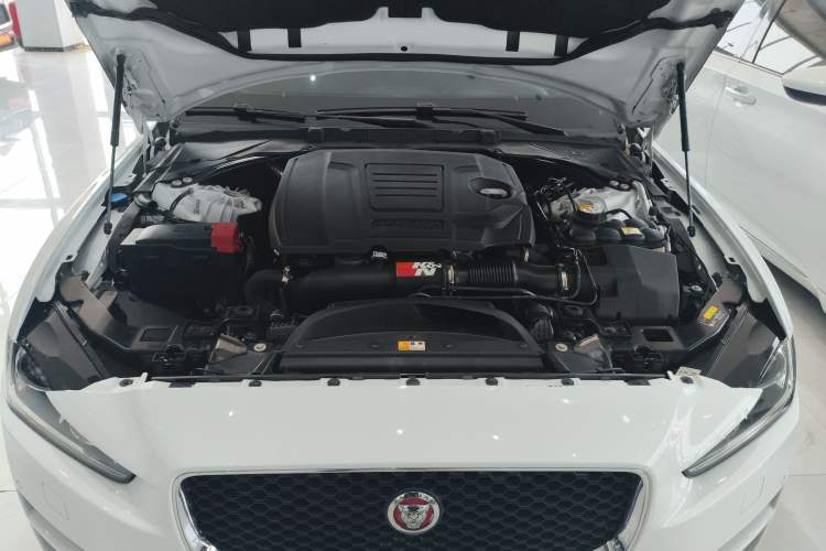 Used Jaguar XEL 2019 2.0T 200 PS Deluxe Edition Engine Bay