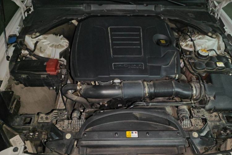 Used Jaguar XEL 2019 2.0T 200 PS Elite Edition Engine Bay