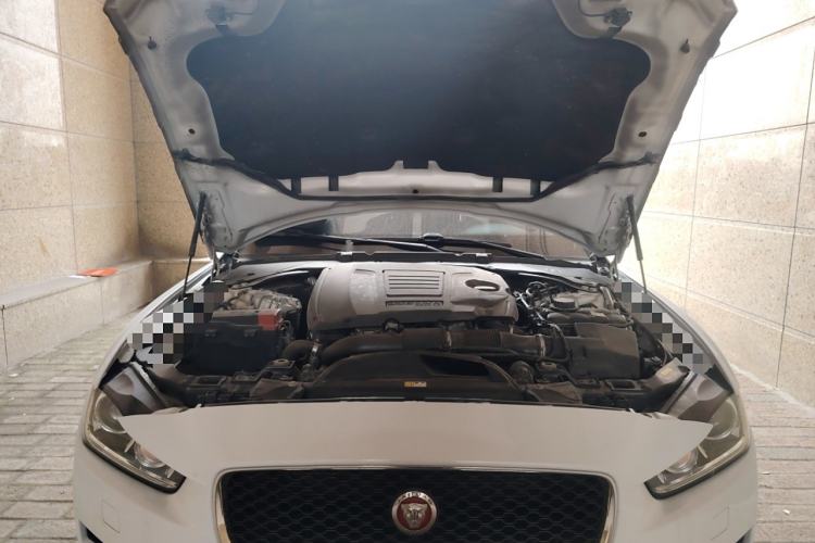 Used Jaguar XEL 2019 2.0T 200 PS Elite Edition Engine Bay