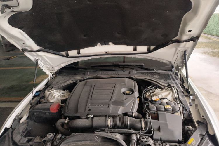 Used Jaguar XEL 2019 2.0T 200 PS Deluxe Edition Engine Bay
