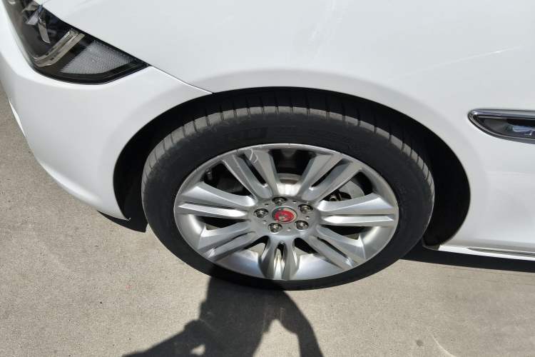 Used Jaguar XEL 2019 2.0T 250 PS Premium Edition Exterior 4