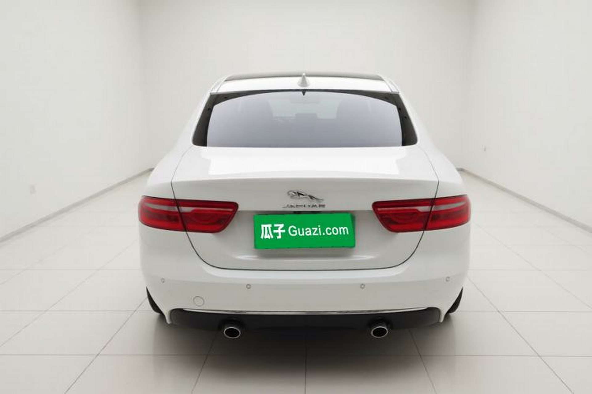 Used Jaguar XEL 2019 2.0T 200 PS Deluxe Edition Exterior 4