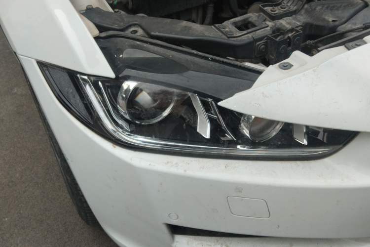 Used Jaguar XEL 2019 2.0T 200 PS Deluxe Edition Exterior 6