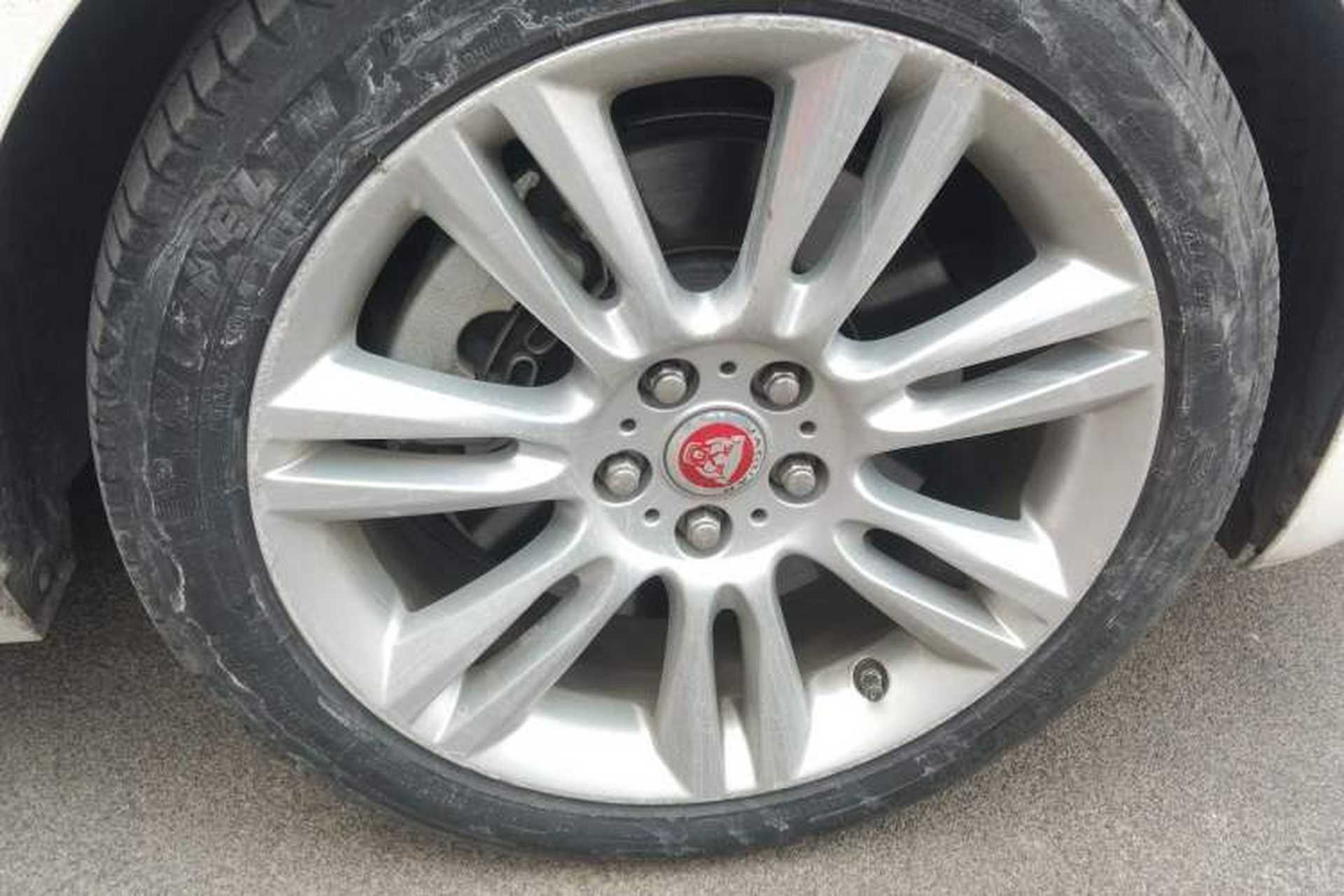 Used Jaguar XEL 2019 2.0T 200 PS Deluxe Edition Exterior 7