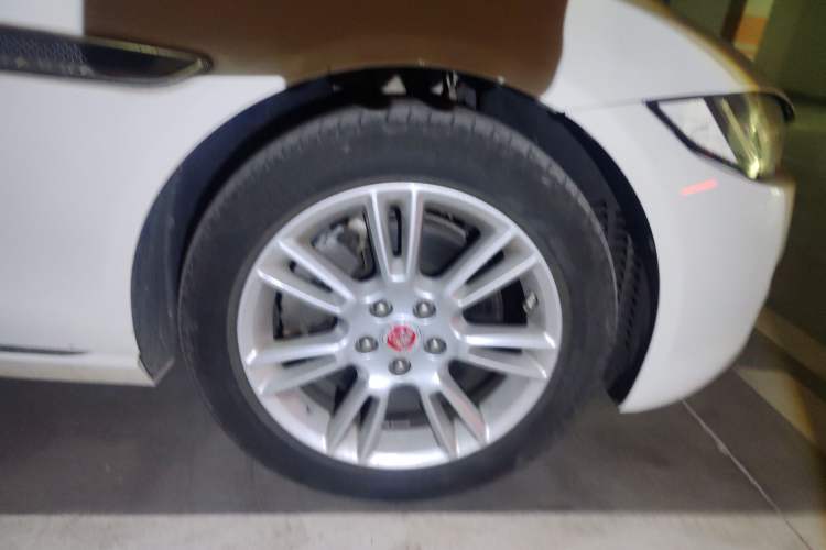 Used Jaguar XEL 2019 2.0T 200 PS Luxury Edition Exterior 7