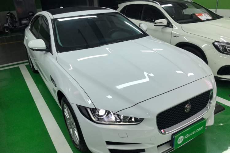 Used Jaguar XEL 2019 2.0T 200 PS Luxury Edition Front Right 45 Deg