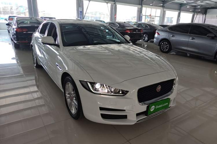 Used Jaguar XEL 2019 2.0T 200 PS Luxury Edition Front Right 45 Deg