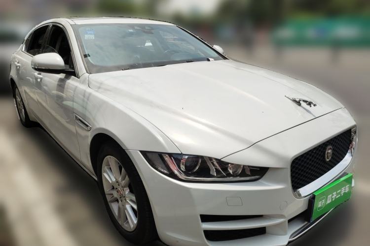 Used Jaguar XEL 2019 2.0T 200 PS Luxury Edition Front Right 45 Deg