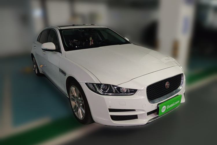 Used Jaguar XEL 2019 2.0T 200 PS Deluxe Edition Front Right 45 Deg