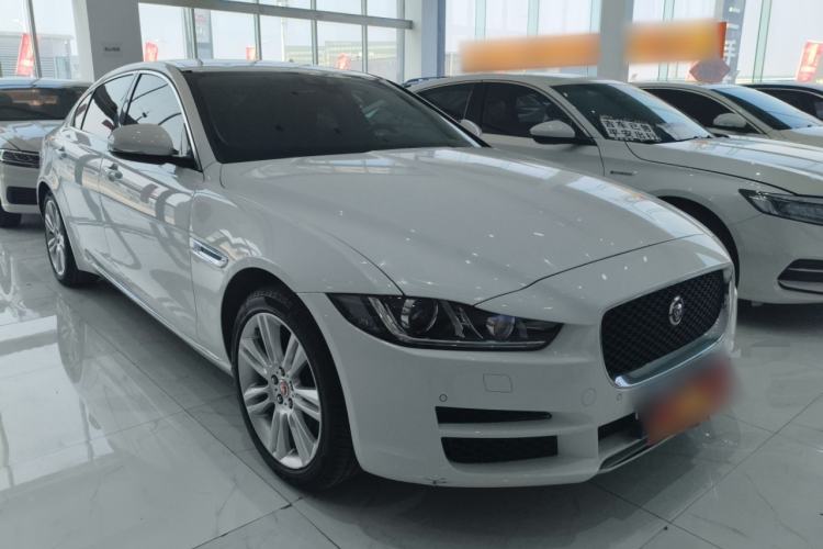 Used Jaguar XEL 2019 2.0T 200 PS Deluxe Edition Front Right 45 Deg