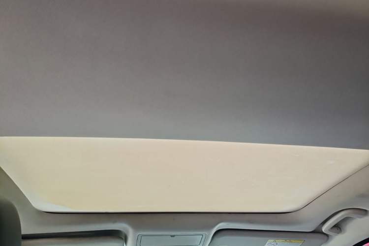 Used Jaguar XEL 2019 2.0T 200 PS Elite Edition Headliner