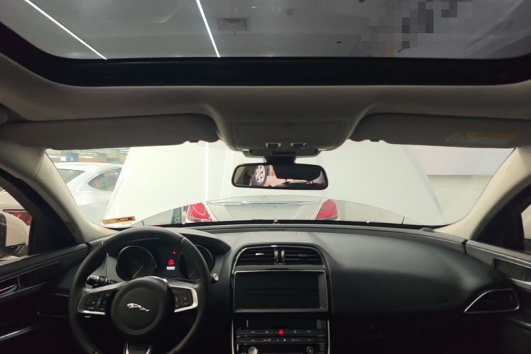 Used Jaguar XEL 2019 2.0T 200 PS Luxury Edition Headliner