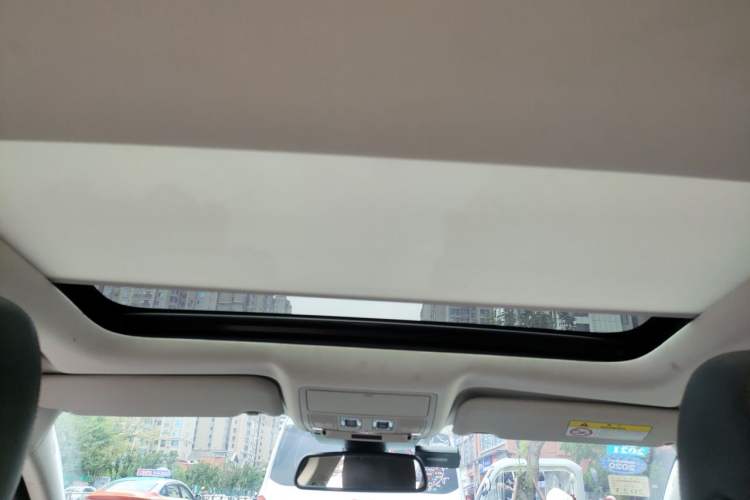 Used Jaguar XEL 2019 2.0T 200 PS Luxury Edition Headliner