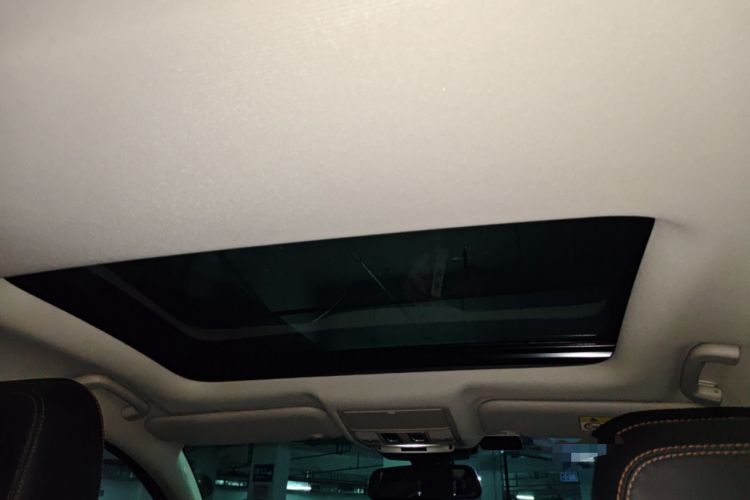 Used Jaguar XEL 2019 2.0T 200 PS Deluxe Edition Headliner