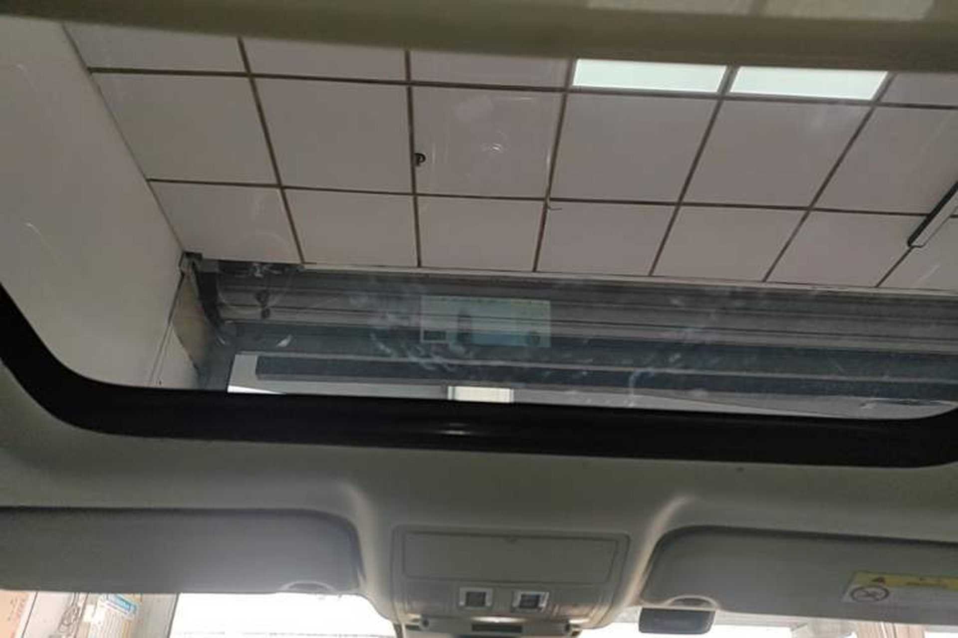 Used Jaguar XEL 2019 2.0T 200 PS Deluxe Edition Headliner