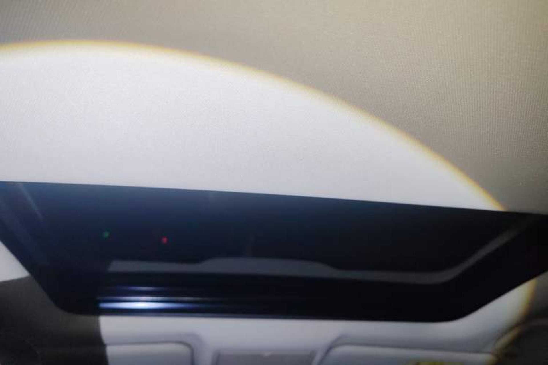Used Jaguar XEL 2019 2.0T 200 PS Luxury Edition Headliner