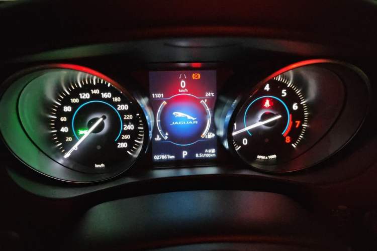 Used Jaguar XEL 2019 2.0T 200 PS Elite Edition Instrument Cluster