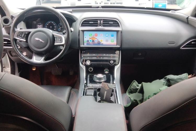 Used Jaguar XEL 2019 2.0T 200 PS Deluxe Edition Interior 2