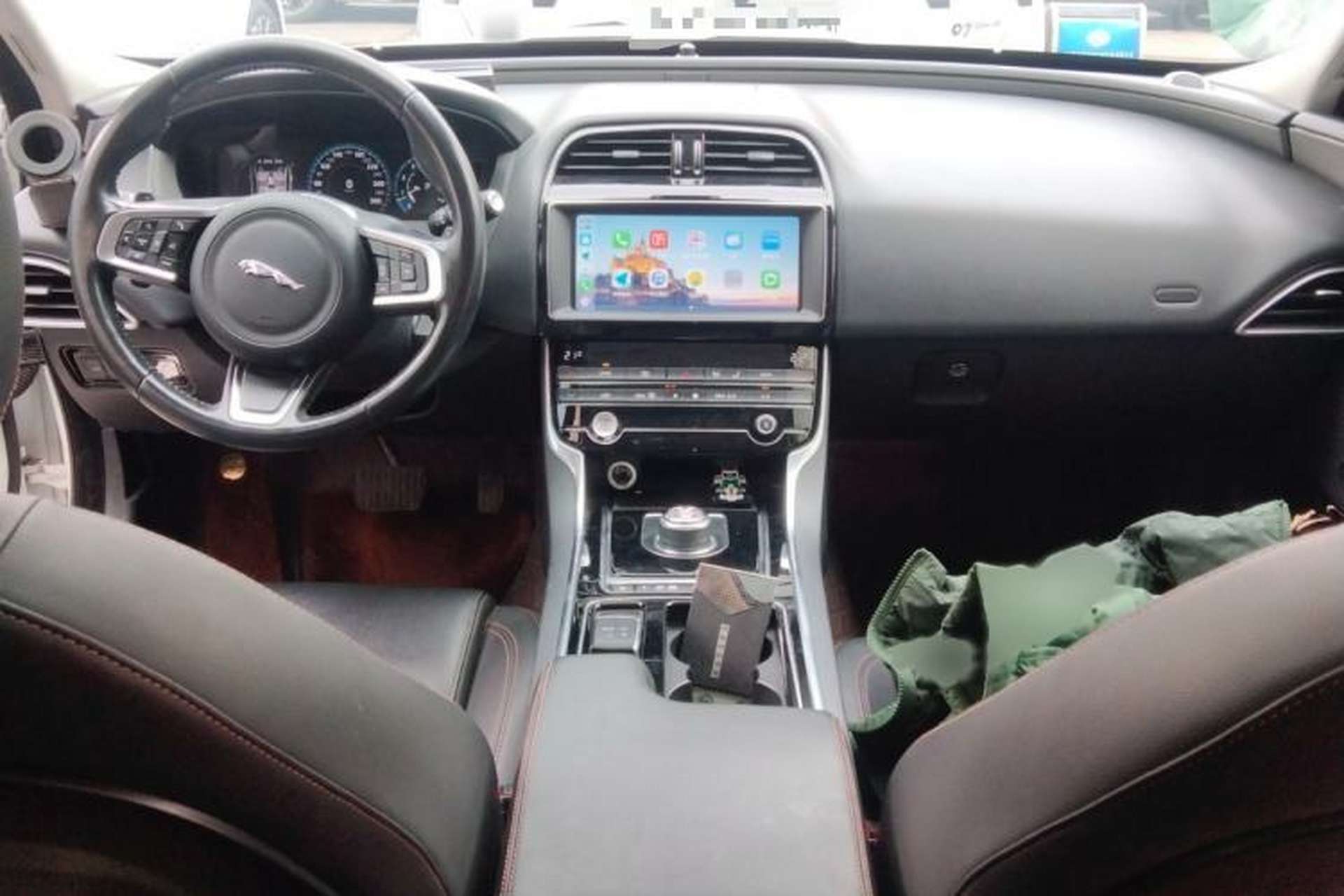Used Jaguar XEL 2019 2.0T 200 PS Deluxe Edition Interior 2