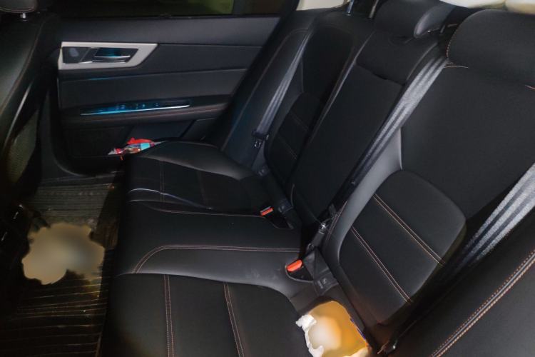 Used Jaguar XEL 2019 2.0T 200 PS Luxury Edition Interior 4